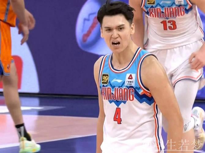 伊力福拉提末节爆发连得12分 新疆险胜上海6分 伊力福拉提末节爆发连得12分 新疆险胜上海6分