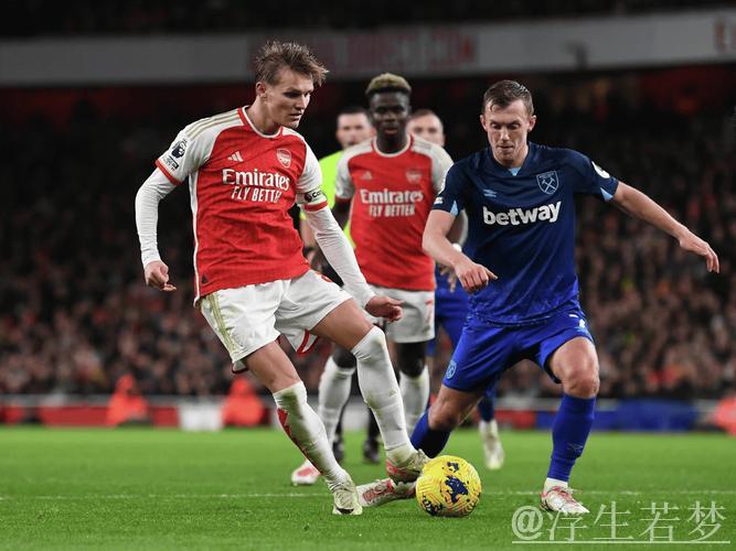 阿森纳1-2不敌伯恩茅斯领先曼城仅剩3分 阿森纳1-2不敌伯恩茅斯领先曼城仅剩3分